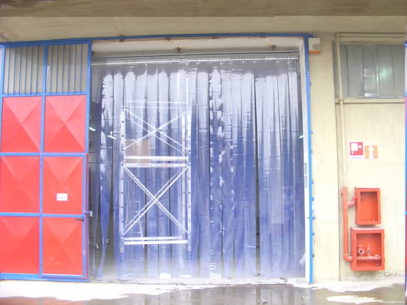 porte-a-strisce-in-pvc